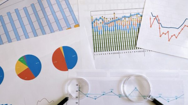 生成AIが変えるB2Bセールスの未来戦略｜属人化脱却と営業組織再設計で成果を10倍にする方法