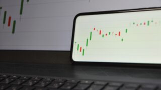 新規事業PoCを成功に導くKPI設計戦略：データドリブンで実証を「事業価値」に変える方法