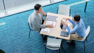 仮説を捨てる勇気が未来を切り拓く：リーン実験が示す日本企業の生存戦略